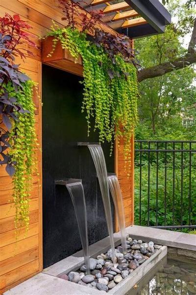 丁日出生的人命运详解